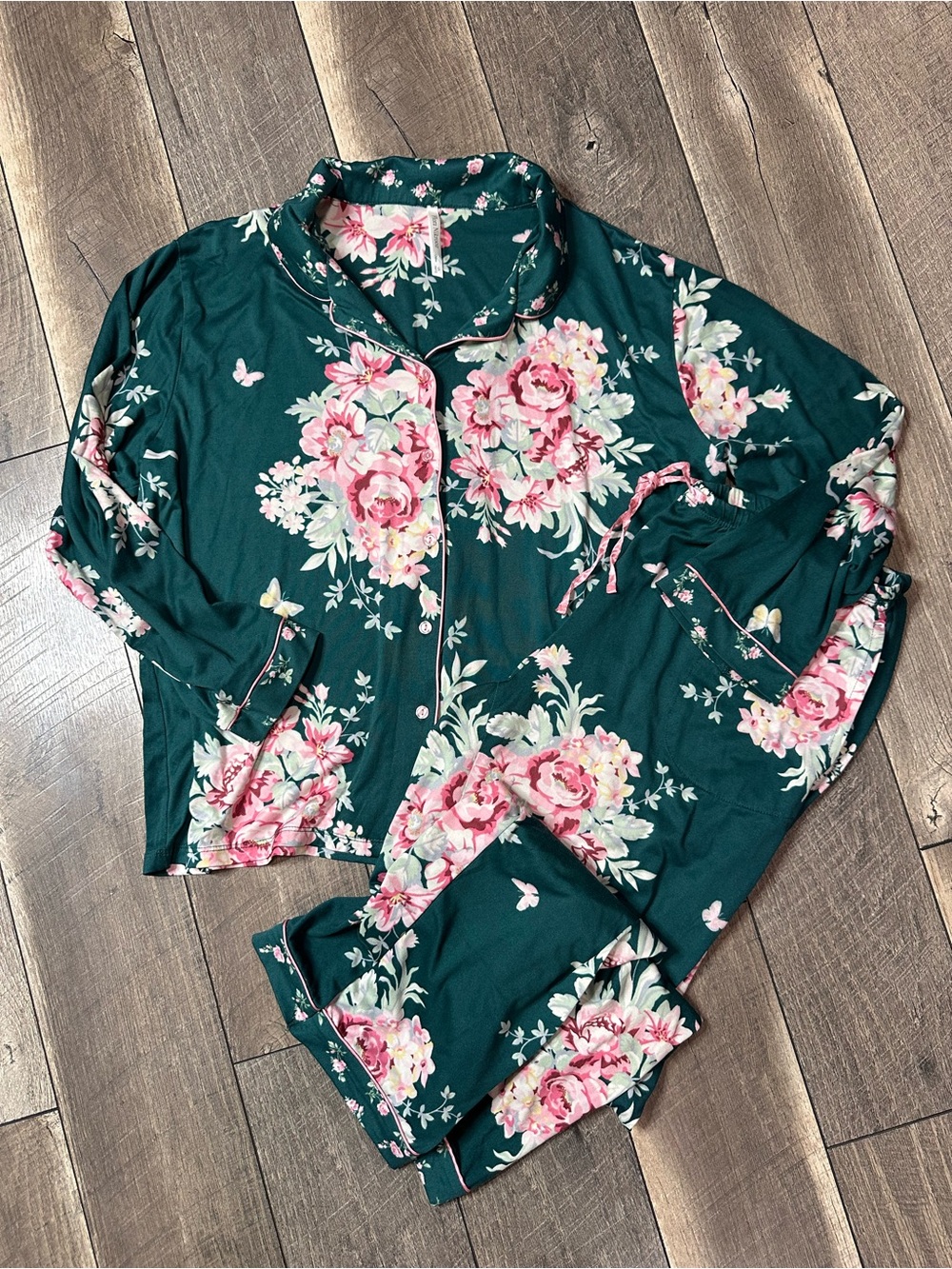 Flora Nikrooz Floral Buttery Soft Pajama Set
